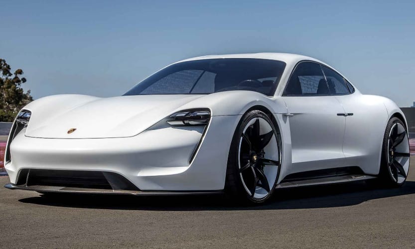 Hivatalos: 600+ lóerős a Porsche első villanyautója, retteghet a Tesla?