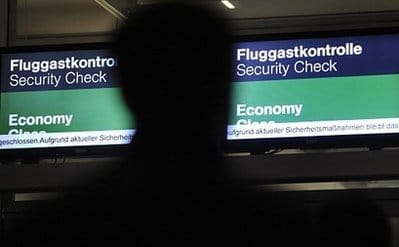 Felfüggesztettek egy amerikai légi irányítót, mert elaludt munka közben