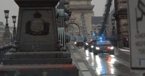 Így vonult be Putyin Budapestre – videó