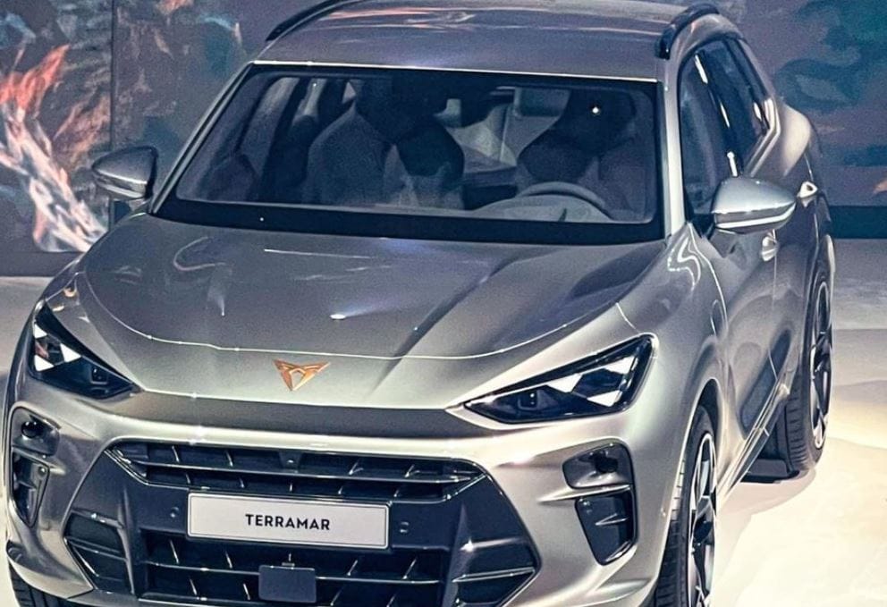 Német utakon fotózták a győri újdonságot, a Cupra Terramart