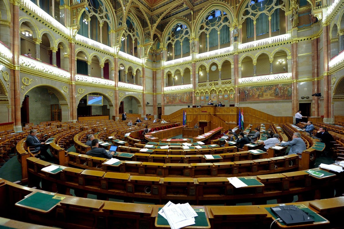 Nyári szünet előtti hajrá a Tisztelt Házban