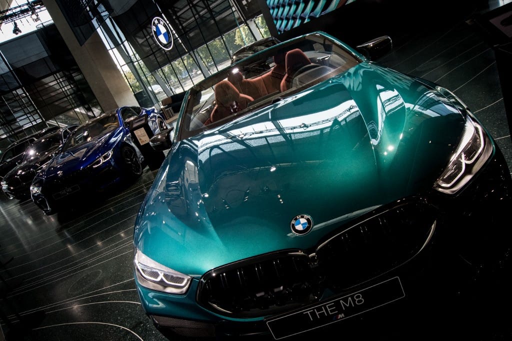 A BMW főnöke szerint rossz vége lesz a hagyományos motorú autók betiltásának