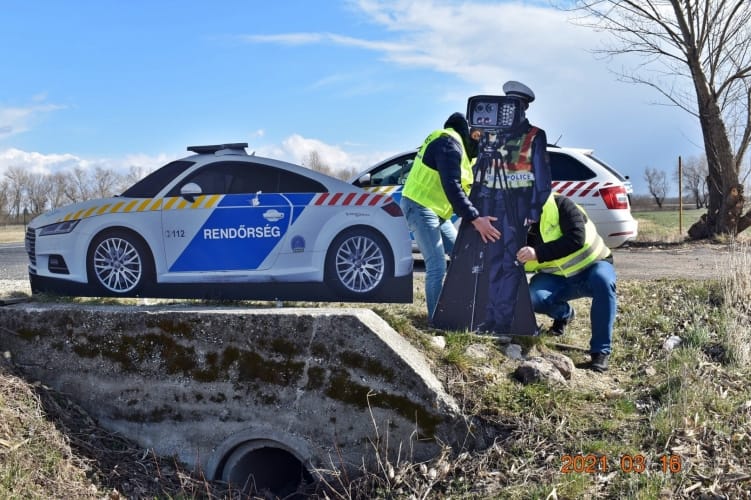 Megtalálták az ellopott mezőörsi bádogrendőrt