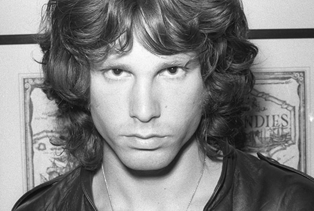 Rocksztárnak költő, költőnek rocksztár – 80 éves lenne Jim Morrison