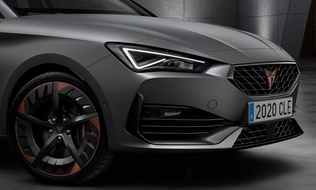 310 lóerős motort és zöld rendszámot kapott az új Seat Leon
