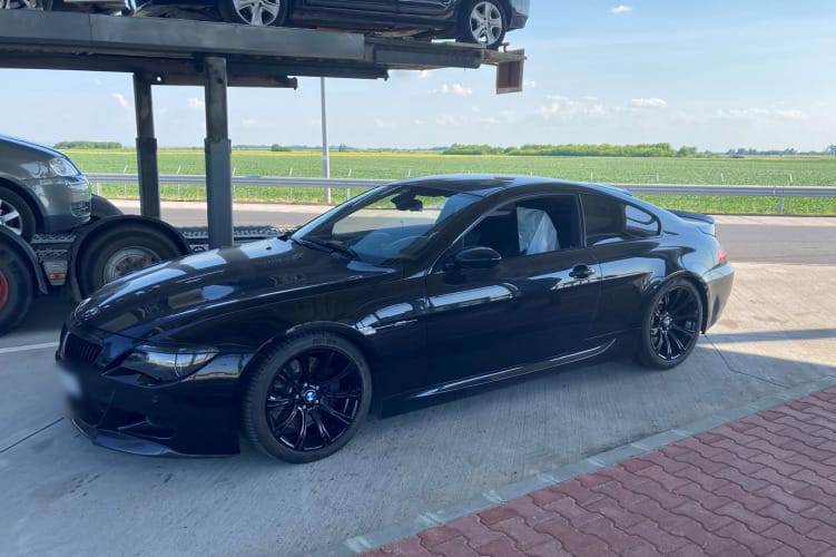 Norvégiában lopott BMW M6 volt egy kamion rakománya
