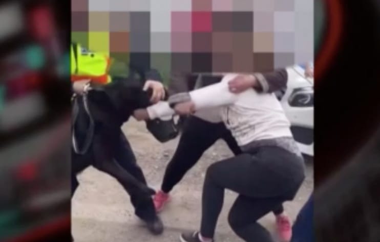 Lökdösődéssé fajult a rendőri igazoltatás Kerepesen – videó