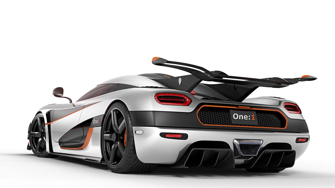 Jó, hogy van a Koenigsegg One:1, ami most épp 386-tal száguld – videó