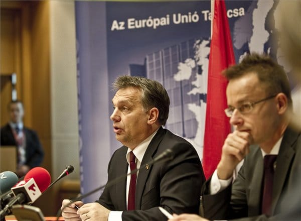Orbán: megszüntetjük a magánnyugdíj-pénztárakat