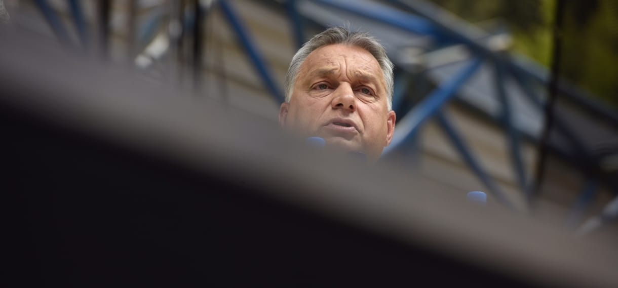 Megvédi Orbán a lengyeleket az 