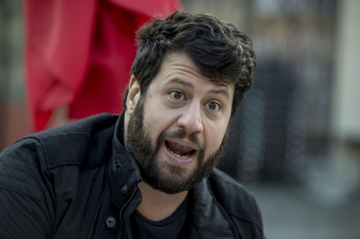 Puzsér: Őrjöngő szekták uralják a teljes közéletet