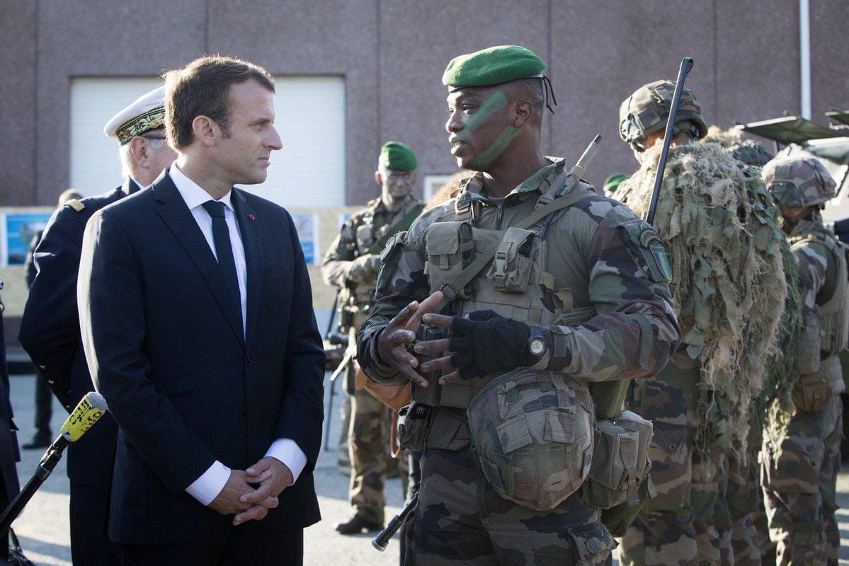 Macron megígérte, hogy még több segítséget adnak az ukránoknak