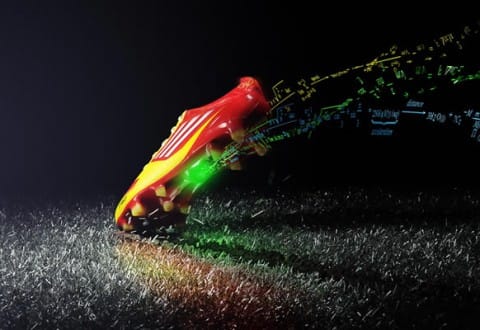Okostelefon után okoscipő - Lionel Messi új stoplisa (videó)