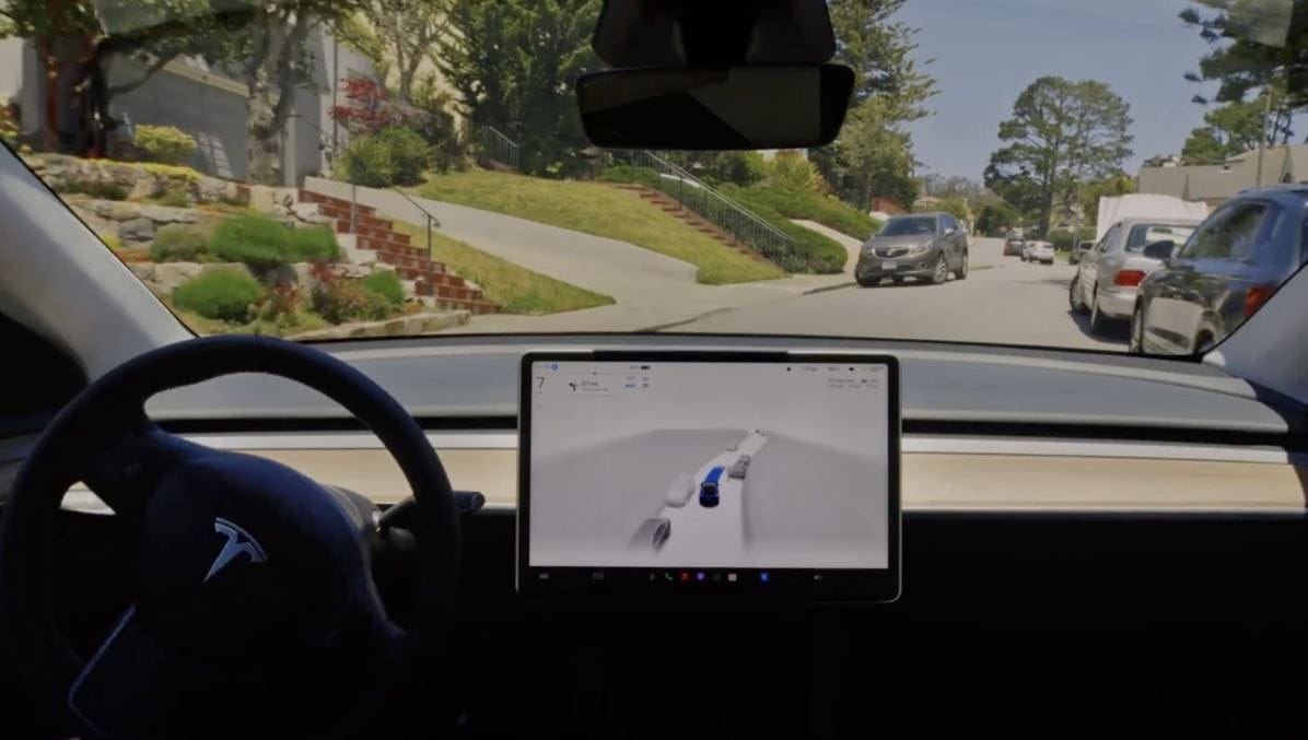 Már tudni, hol és mikor mutatkozik be Elon Musk következő nagy dobása, a robotaxi