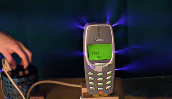 Emlékszik még az elpusztíthatatlan Nokia 3310-re? Legyőzték, van nála strapabíróbb mobil