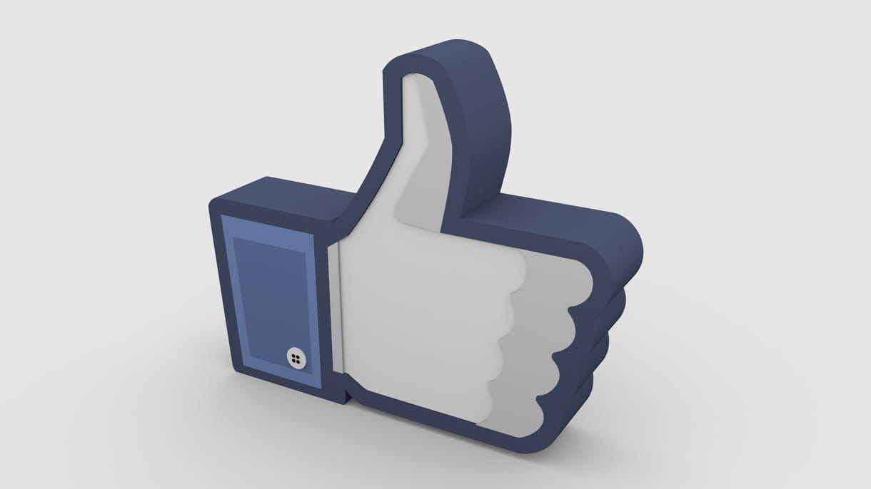 Meglepő új kutatás jött a magyar facebookozókról