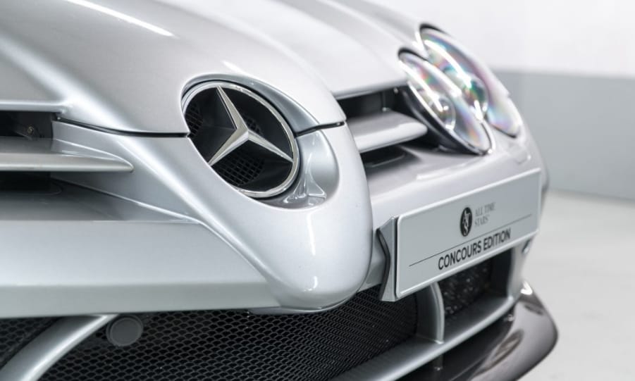 Ezüstnyíl: 380 millió forint ez a patika állapotú 8 éves Mercedes