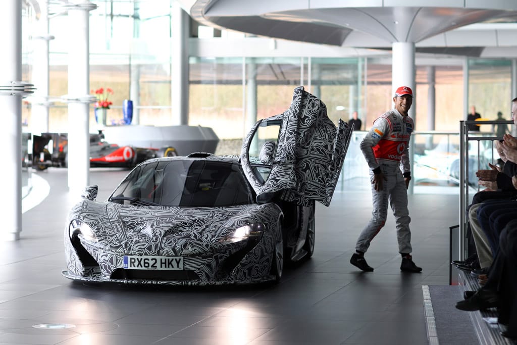 Megőrülnek a gazdagok a McLaren új közúti szuperautójáért