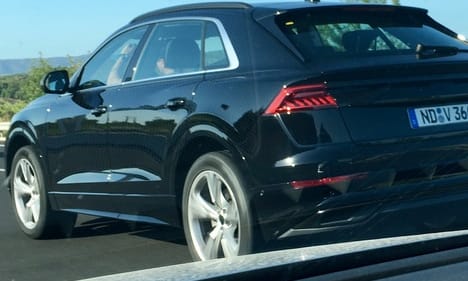 Lebukott: álcázás nélküli Audi Q8-at fotóztak le az autópályán
