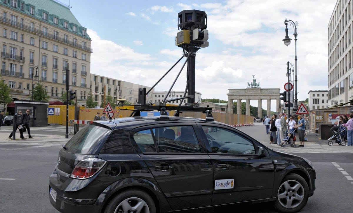 A Google-t és az Apple-t is perelik a street view technológia miatt