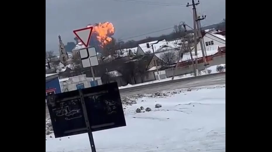 Lezuhant egy orosz katonai teherszállító az ukrán határ közelében, sokan meghaltak – videó