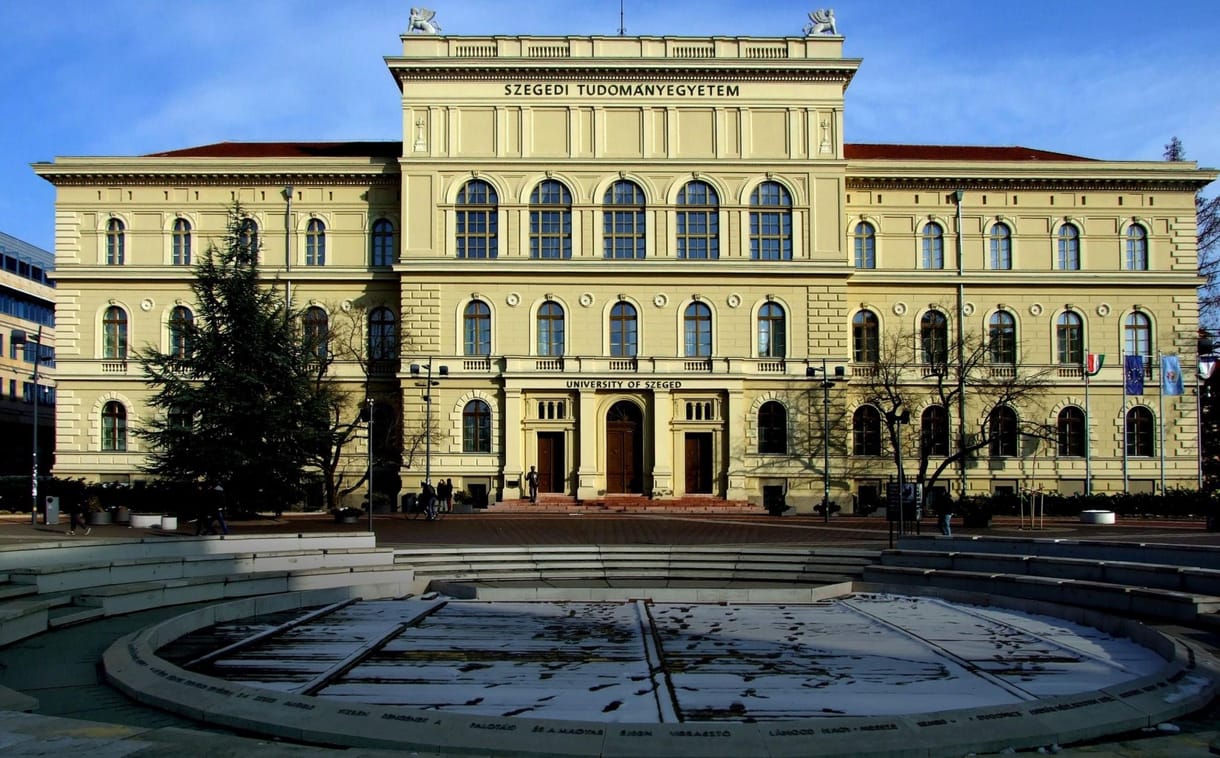 Megváltoztatták a koronavírusos szegedi rektor közleményét