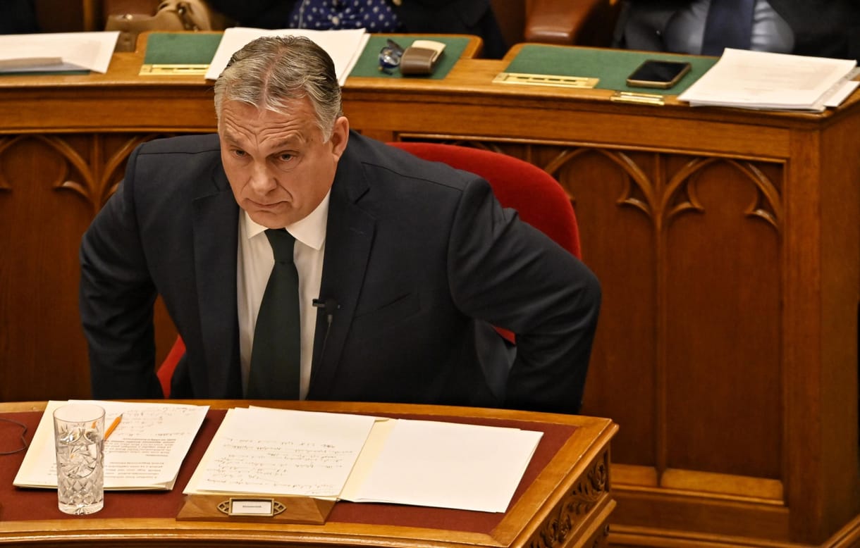 Orbán nem válaszolt, ezért a Momentum megbecsülte, mennyit fizethet rezsire a miniszterelnök