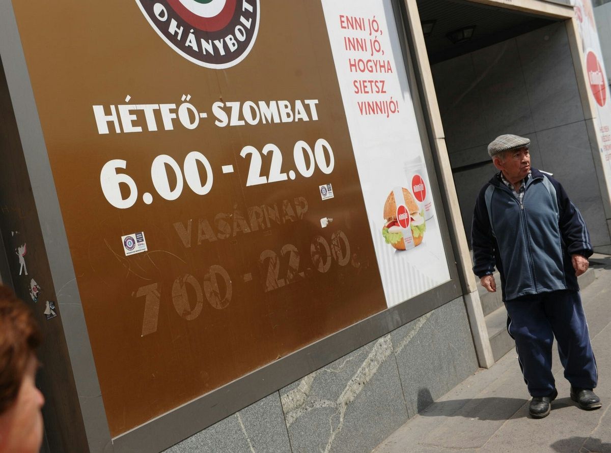 A nyári főszezonban se lehetnek vasárnap nyitva a boltok a Balatonnál
