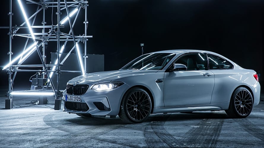 Bozótvágással debütált a BMW M2-ből a versenycsomagos változat - videó