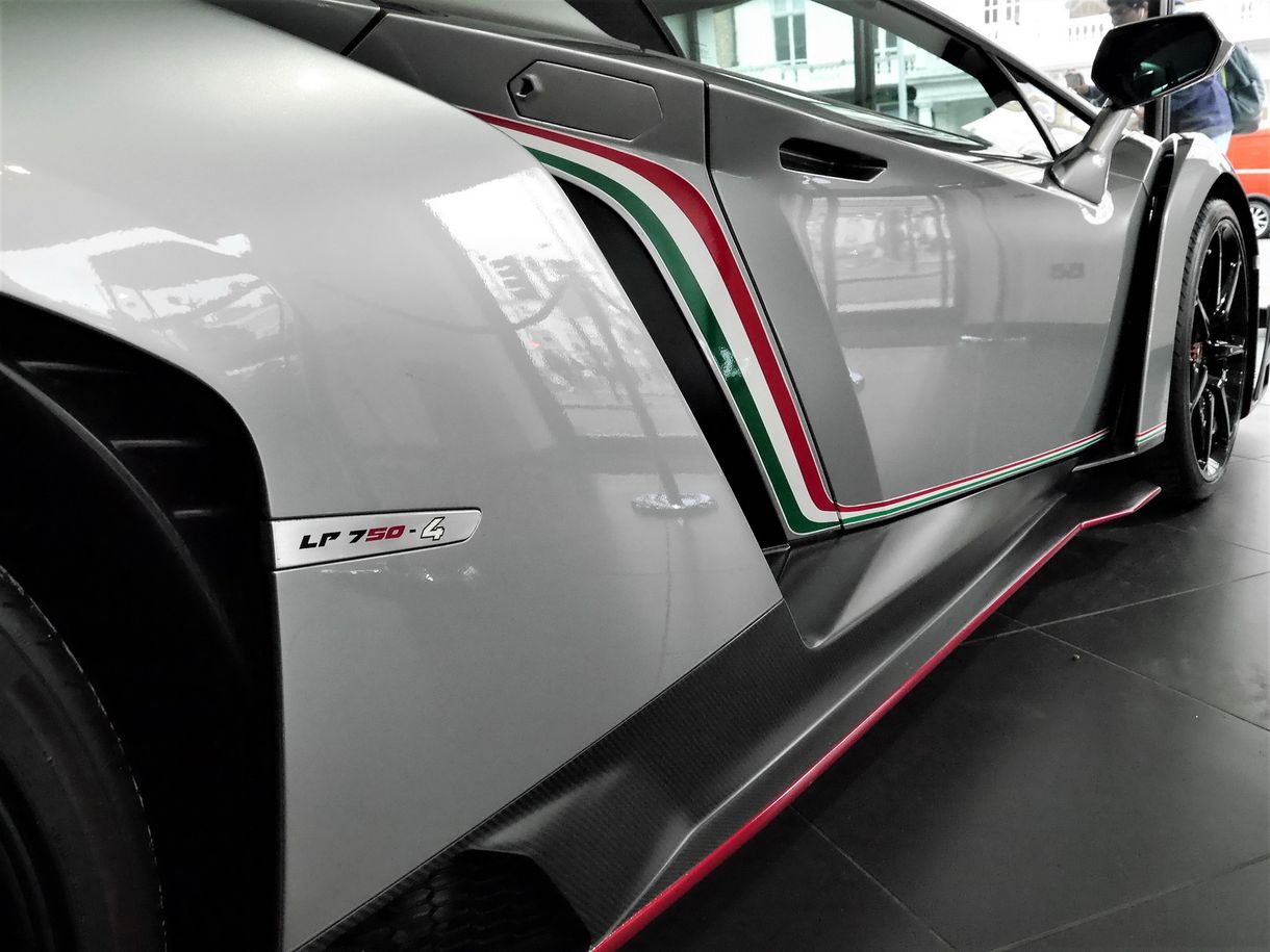 A világ egyik legritkább Lamborghinijét már csak látni is jól esik – videó