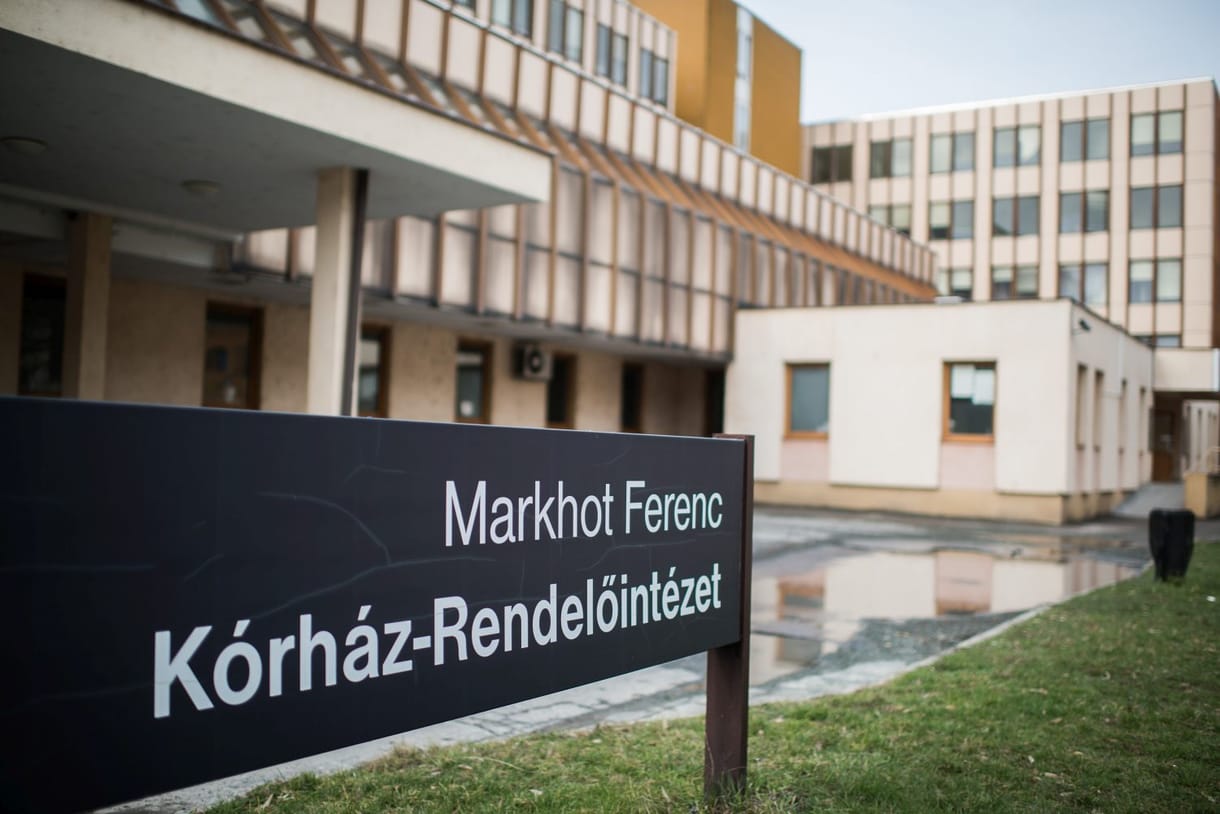 Adományokat gyűjt egy egri kórház, hogy nyárra legyen klíma a fekvőbetegeknek