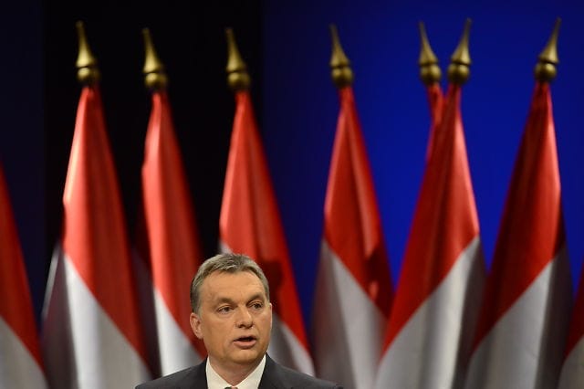 Barroso felhívta Orbánt az alaptörvény-módosítás miatt