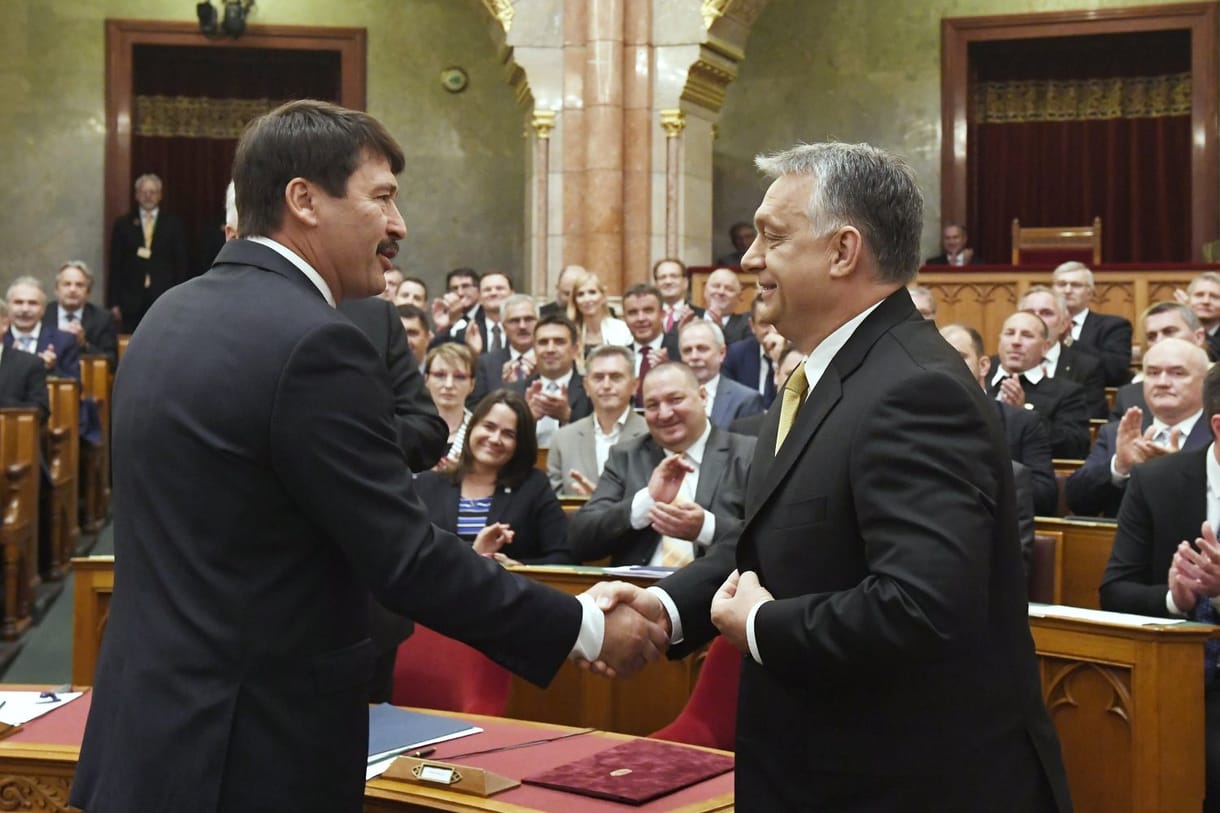 NYT: Orbán nagyban akar játszani, nem Sorost üti már
