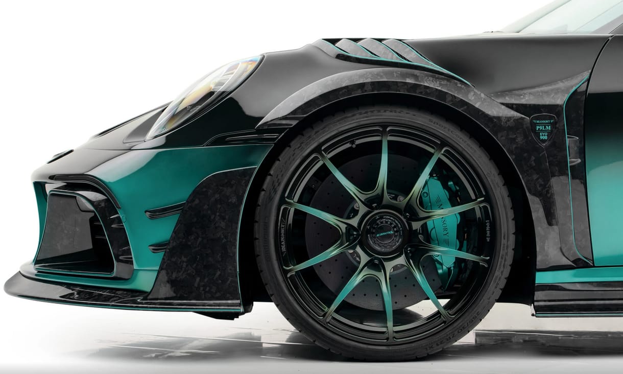 900 lóerő az új Porsche 911 Turbo S-ben