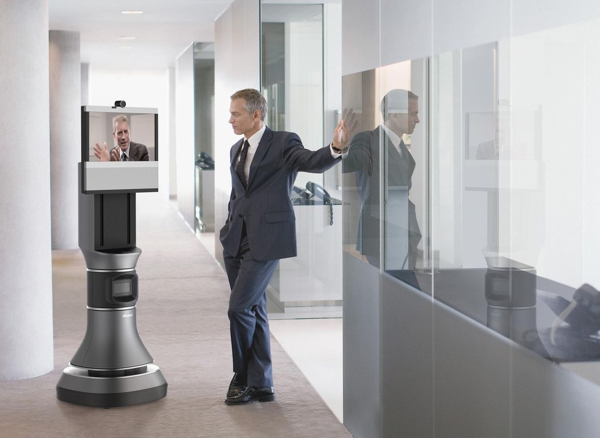 Jön a videókonferenciás robot