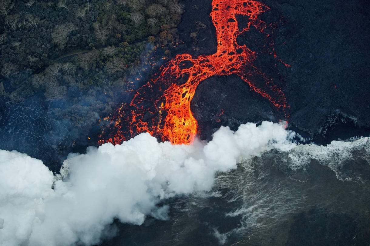 113 500 000 köbméter lávát lövellt ki öt hét alatt a Hawaii szigetén tomboló vulkán