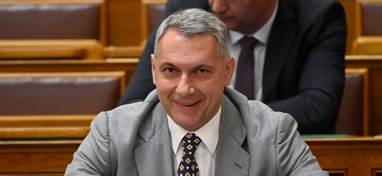 G7: Lázár János egy kis pluszpénzt kér a vasútra