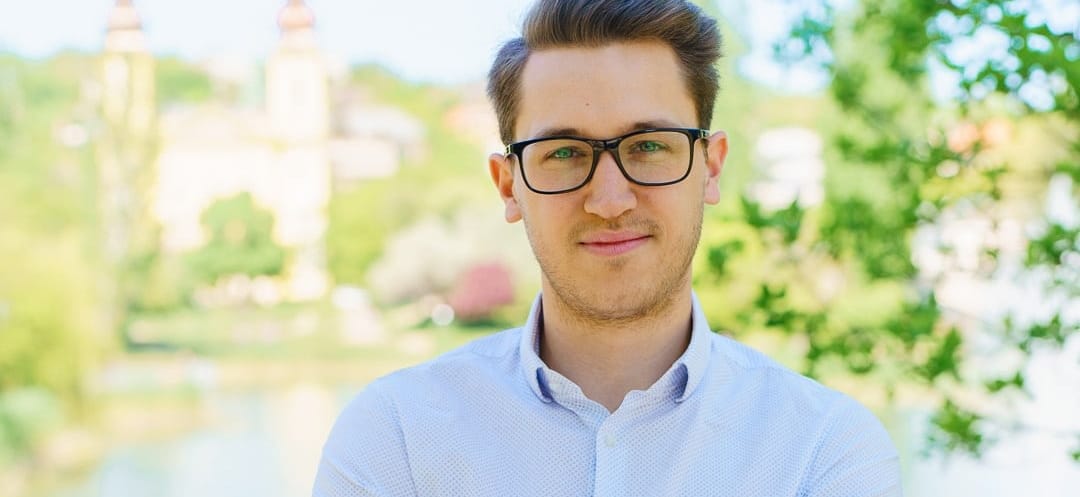 Volt elnökét még a parlamenti frakció éléről is leváltotta a Momentum