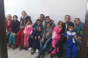 Fotó: 7 gyereket próbáltak megszöktetni a vámosszabadi menekülttáborból