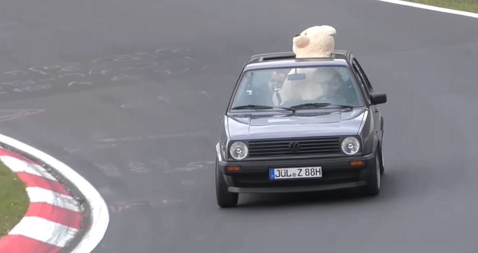 Összegyűjtötték a Nürburgring idei csodabogarait – videó