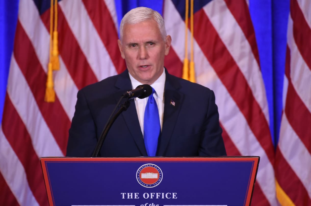 Mike Pence megírta: Nem áll Joe Biden megválasztásának útjába