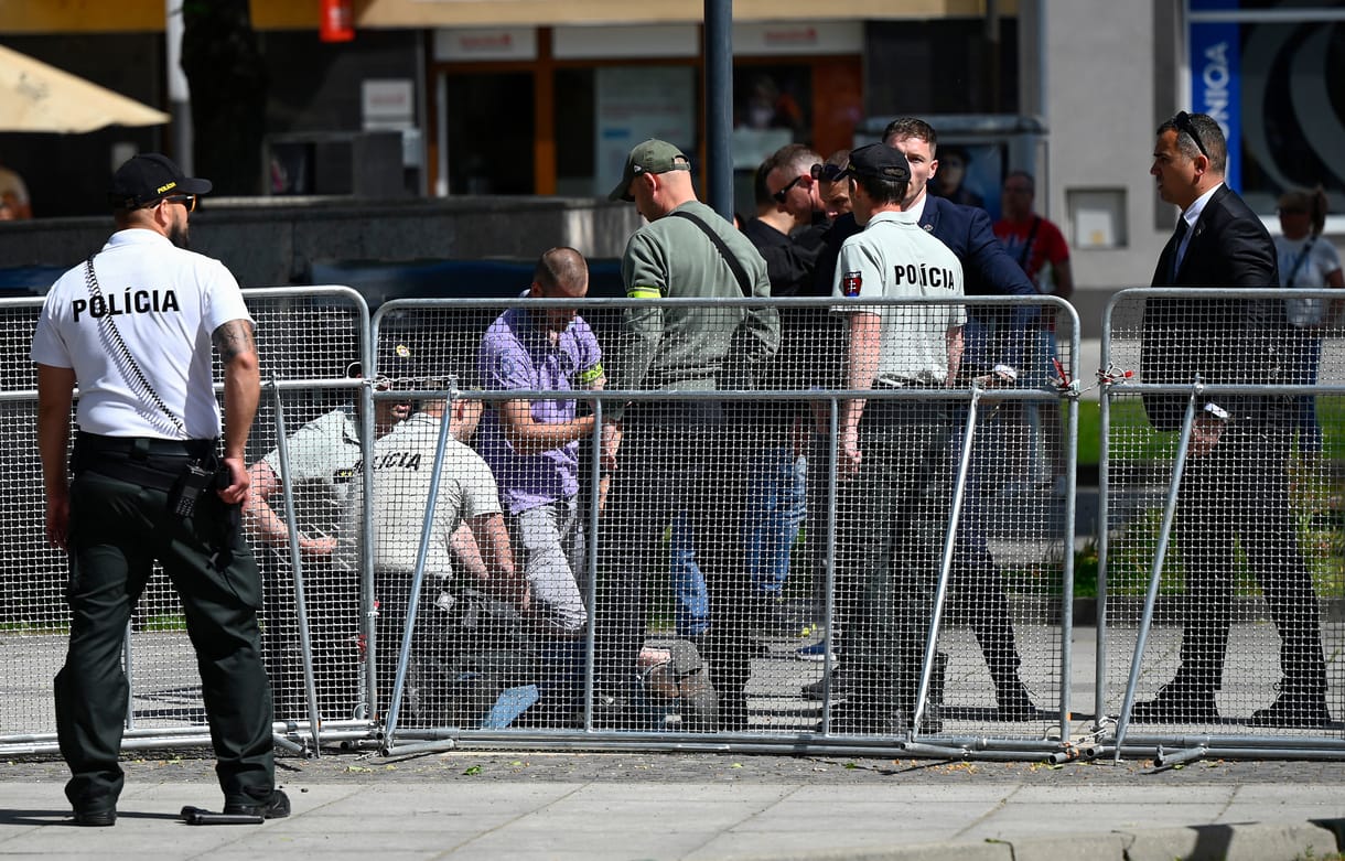 Az én hetem: Krusovszky Dénes a komplett elmebajról ír, ami megint végighullámzott a környékünkön