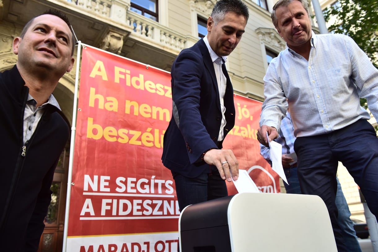 Kőkemény üzenettel jelentkezett egy nappal a népszavazás előtt az MSZP
