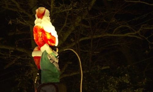 Fejbeszúrt Mária, vizelő Télapó: botrányos advent Pennsylvaniában