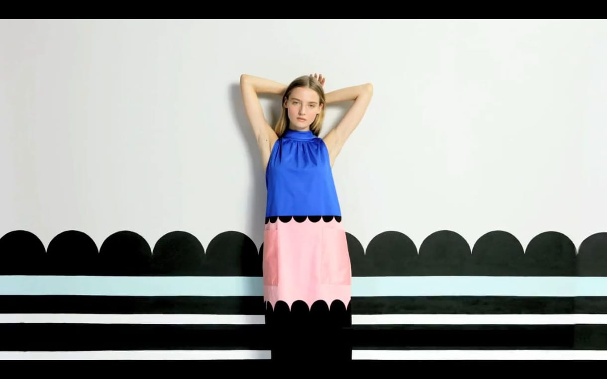 Új vonalon nyomul Victoria Beckham (videó)