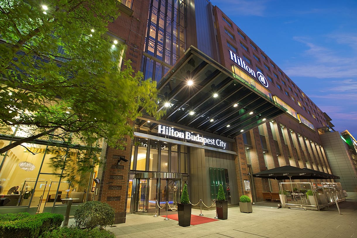 Egy business terapeuta, avagy miben rejlik a Hilton Budapest City és a Budapest Aréna sikere