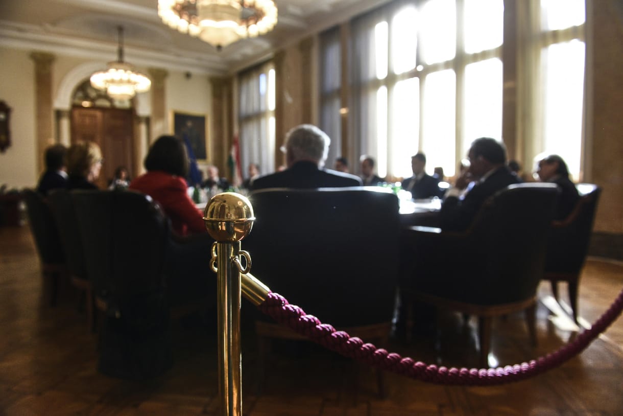 Máris beleírják az Alaptörvénybe a bírói kinevezési korhatár emelését