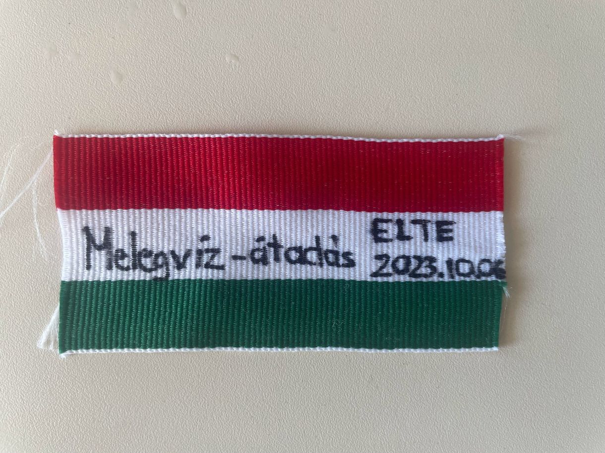 Szalagátvágással és ünnepséggel köszöntötték a melegvizet az ELTE dolgozói