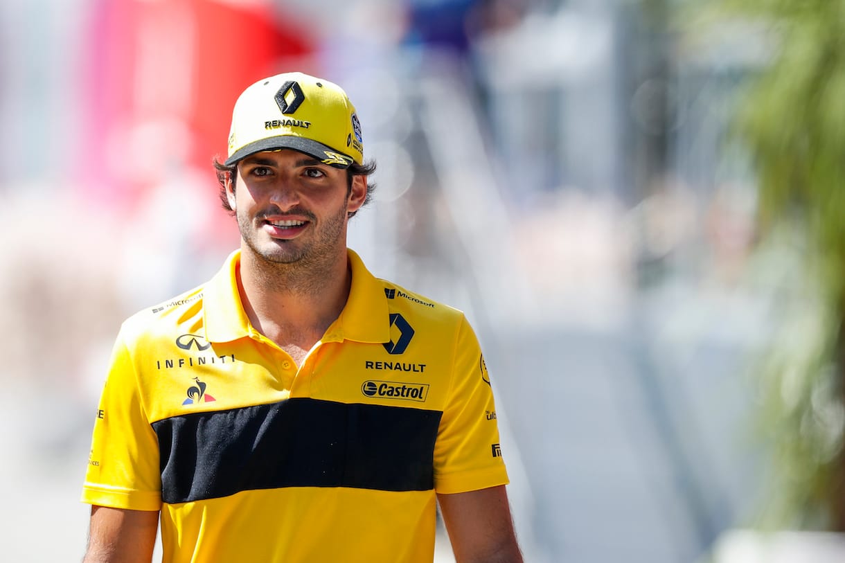 Látott már F1-es versenyzőt egy vödör vízben?