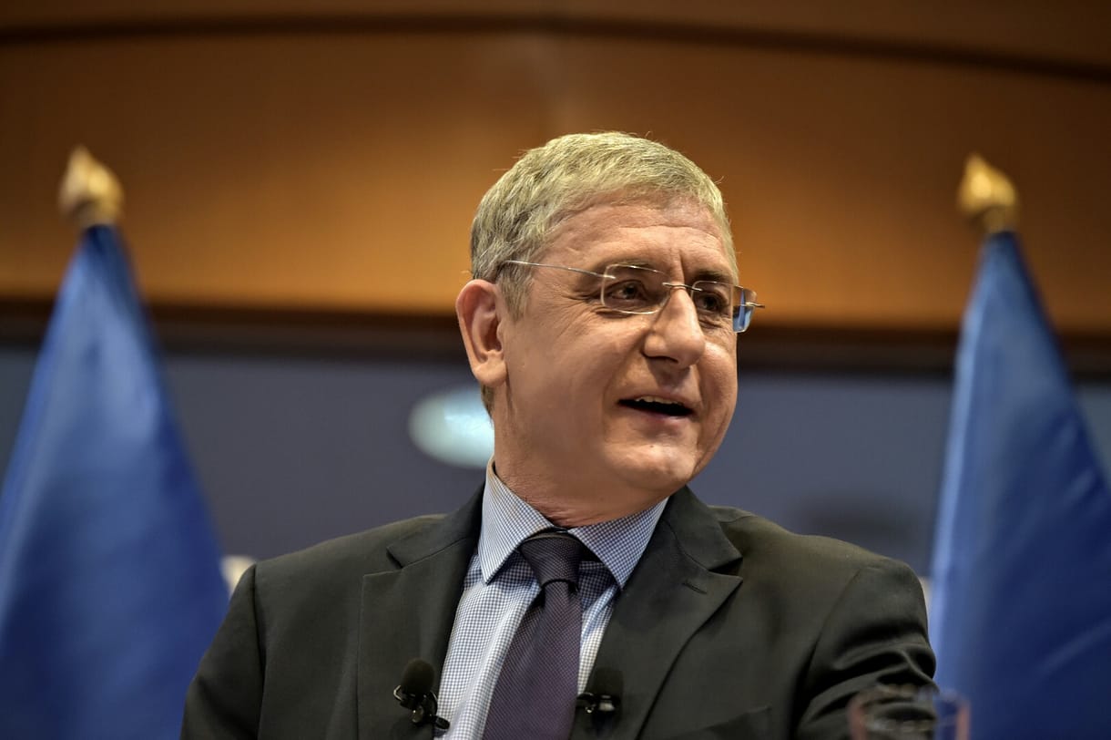 Eltitkolt osztrák bankszámlával vádolja Gyurcsányt a Magyar Idők